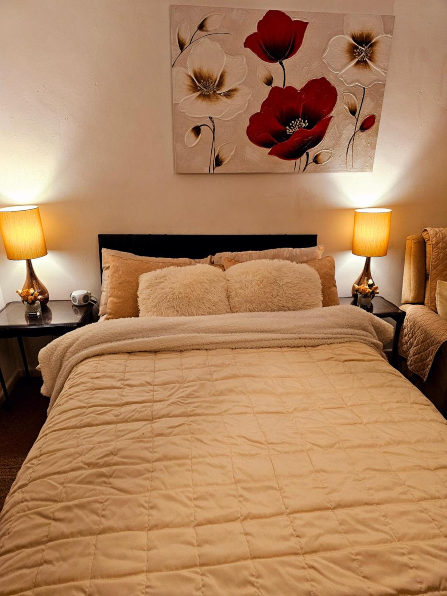 Cuisinease Apartamento Ollerton Exterior foto